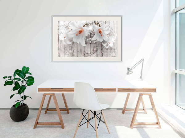 Poster 'Lilies on Wood'