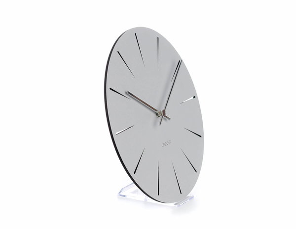Design Wanduhr 'THE EARNEST.'