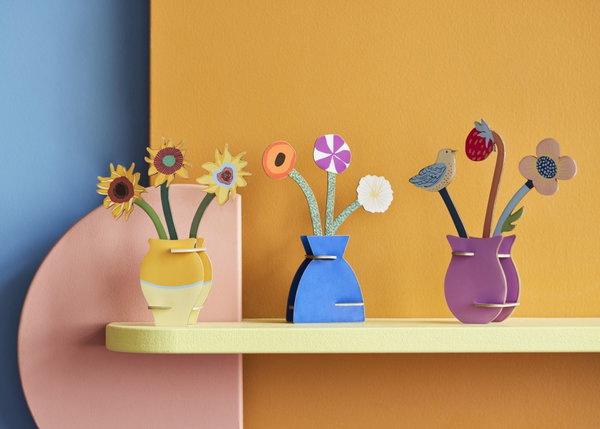 Papierskulptur 'Sonnige Sonnenblumenvase'