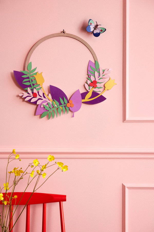 Wanddeko Papier 'Blumiger Schmetterling'