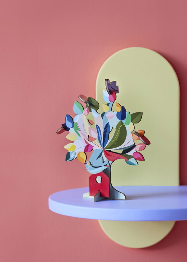 Sculture di carta 'Colorful Bird Tree'