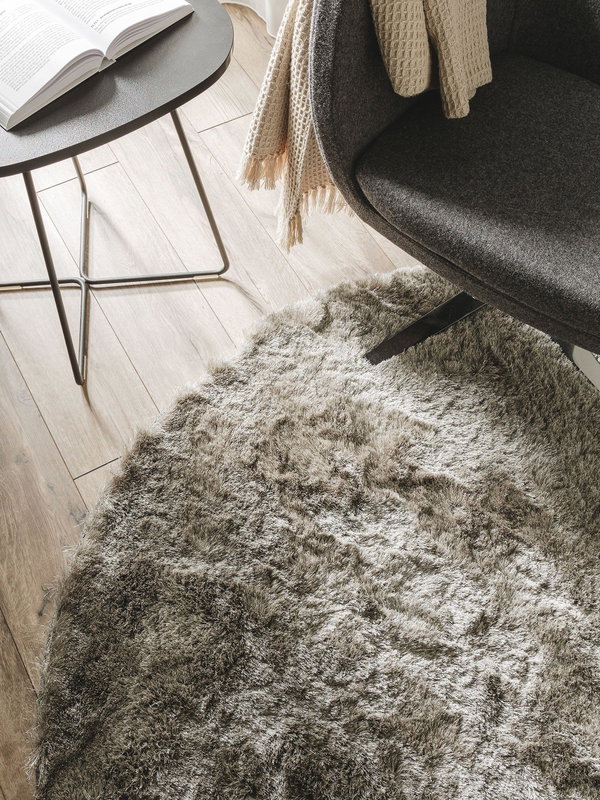 Design Hochflorteppich Whisper Grau
