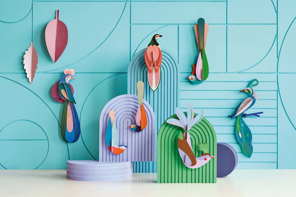Wanddeko Papier 'Regenbogenschwanz-Vogel'