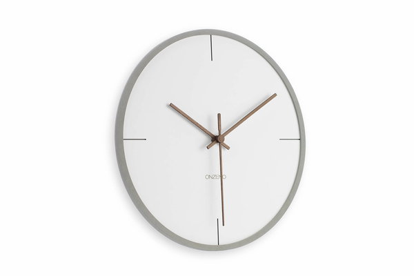 Minimalistische Wanduhr