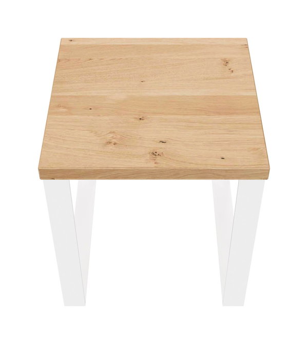 Zusammenspiel aus warmen Holz und kühlen Stahl