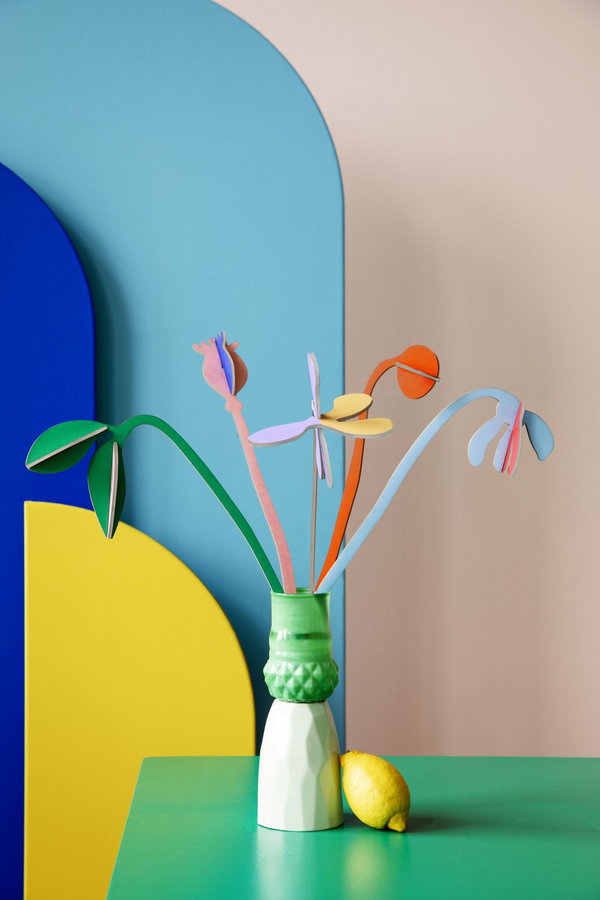 Papierskulptur 'Moderne Papierblumen'