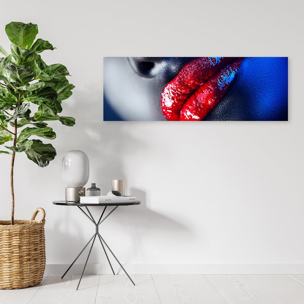 Impression sur toile 'Moonlight Crimson Allure'