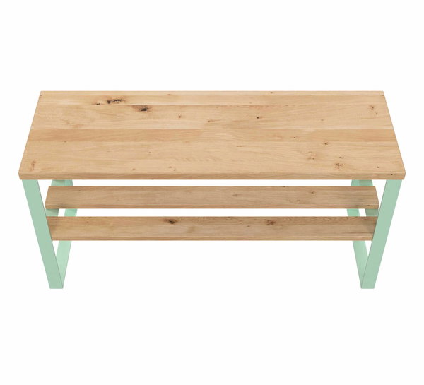 Zusammenspiel aus warmen Holz und kühlen Stahl