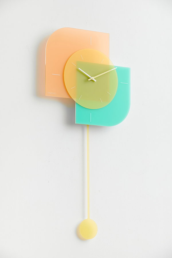 Minimalistische Wanduhr