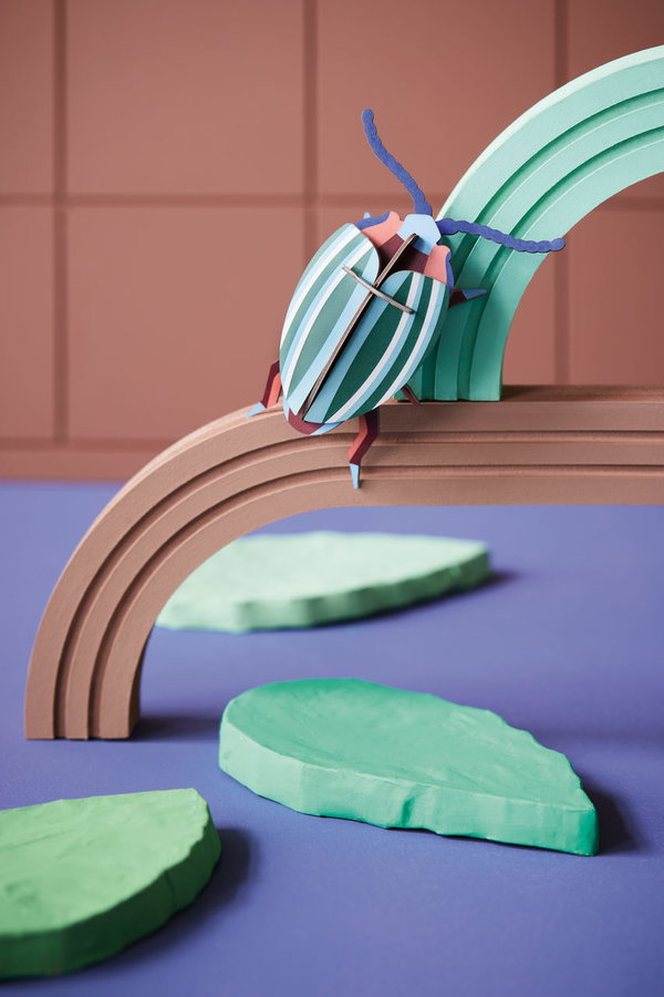 Wanddeko Papier 'Regenbogen-Käfer'
