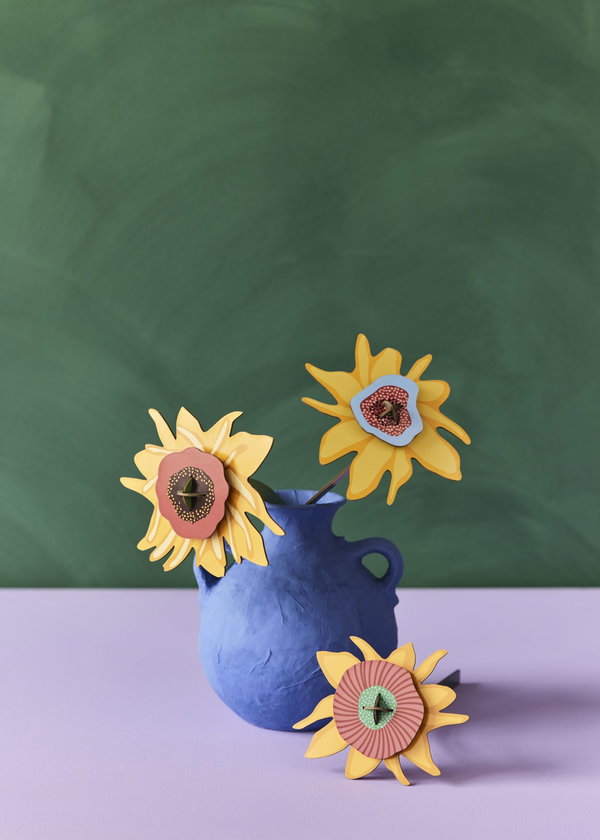 Papierskulptur 'Sonnenblumen-Trio'