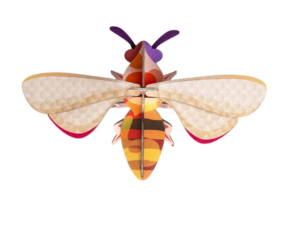 3D Wandobject gemaakt van karton 'Honey Bee Decor'