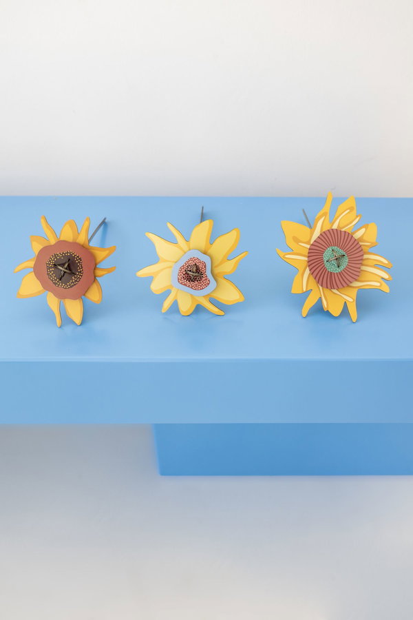 Papierskulptur 'Sonnenblumen-Trio'