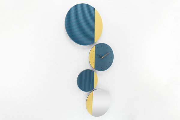 Minimalistische Wanduhr