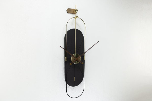 Minimalist wall clock