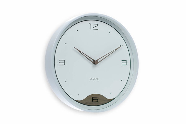 Minimalistische Wanduhr