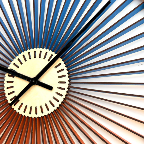 Wanduhr 'Kinetic'