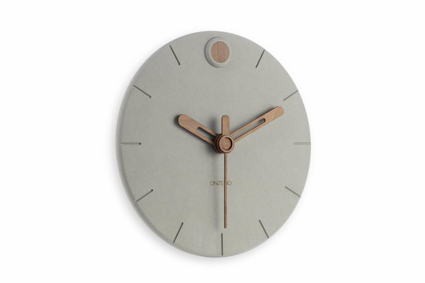 Minimalistische Wanduhr