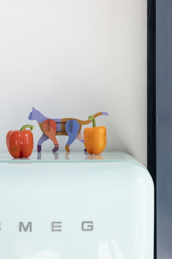 Papierskulptur 'Leuchtende Katze'