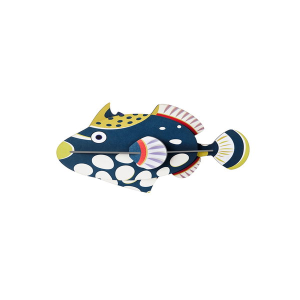 Escultura de pared de cartón 'Polka Dot Fish Decor'