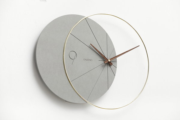 Minimalistische Wanduhr