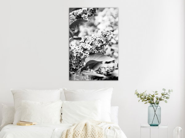 Kunstdruck auf Leinwand 'Monochrome Lilac Vertical'