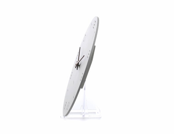 Design Wanduhr 'THE TELLING.'