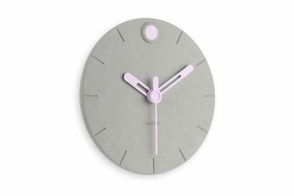 Minimalistische Wanduhr