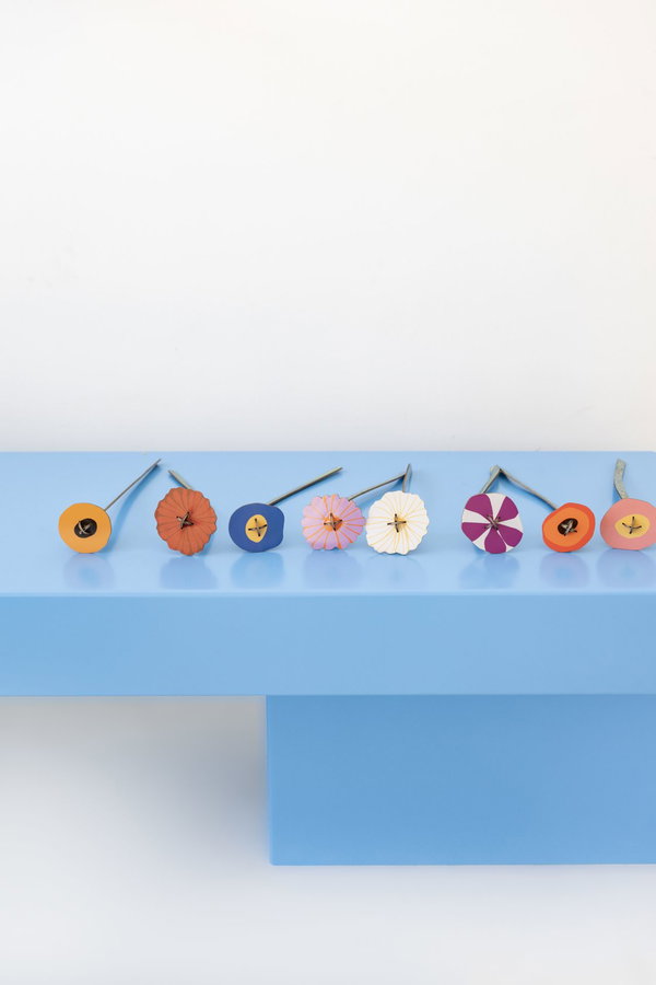 Papierskulptur 'Leuchtende Blüte'