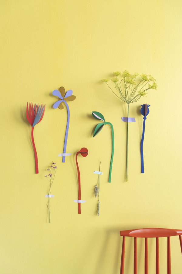 Papierskulptur 'Moderne Papierblumen'