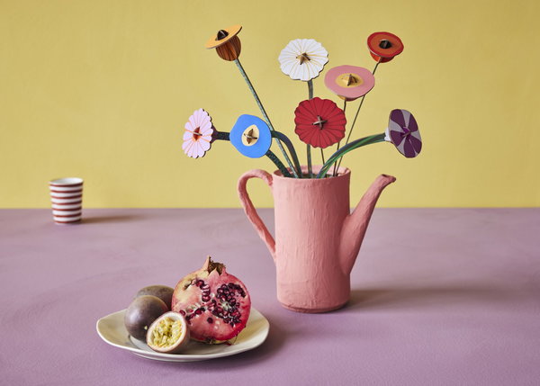 Papierskulptur 'Leuchtende Blüte'