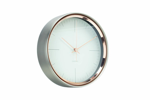 Minimalistische Wanduhr