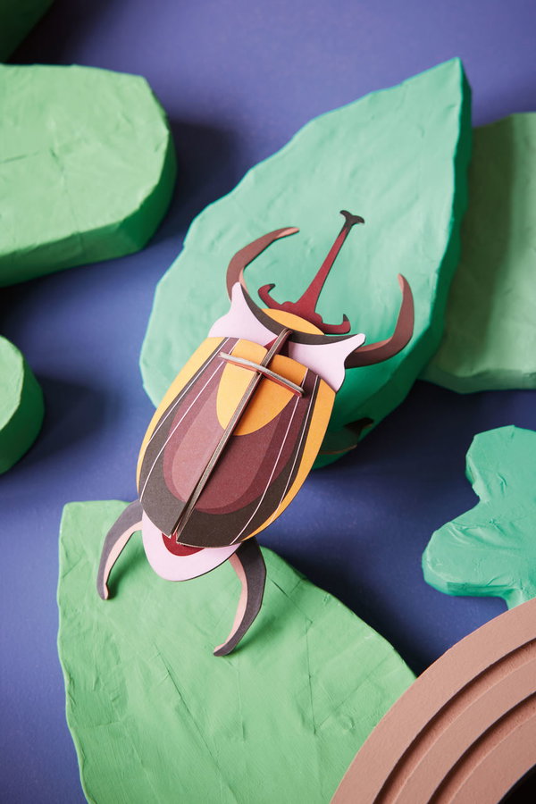 Karton skulptura za zid 'Elephant Beetle Decor'