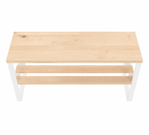 Zusammenspiel aus warmen Holz und kühlen Stahl