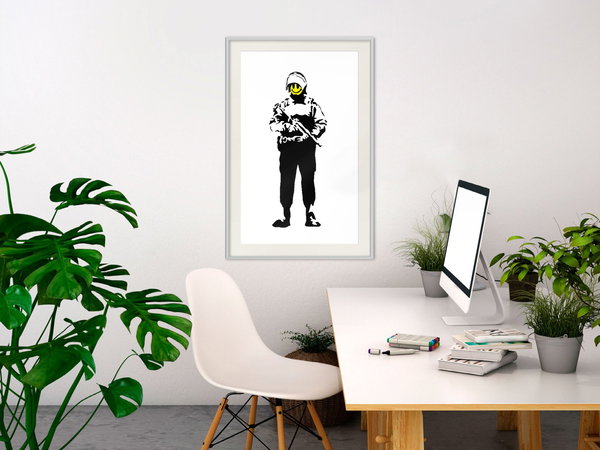 Poster 'Smiling Policeman'