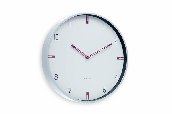 Minimalistische Wanduhr