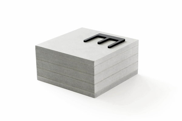 Minimalistische Wanduhr