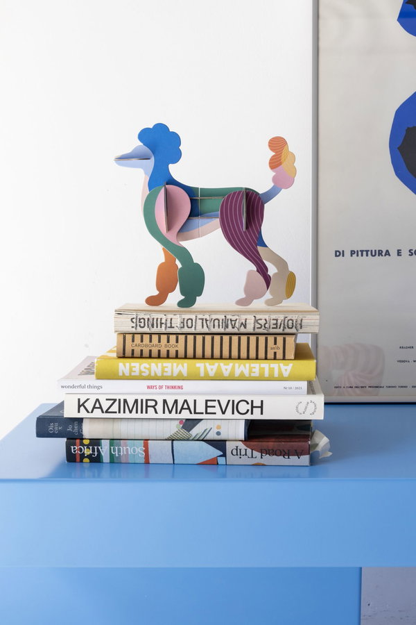 Papierskulptur 'Leuchtender Pudel'