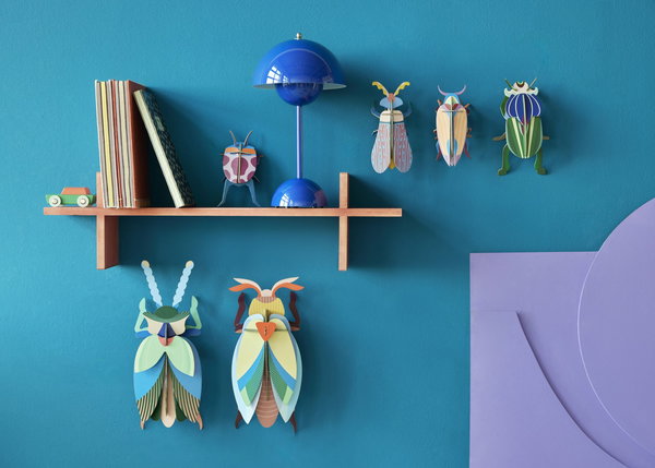 Wanddeko Papier 'Leuchtendes Käfer-Duo'