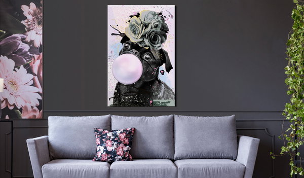 Kunstdruck auf Leinwand 'Pug With Bubble Gum Vertical'