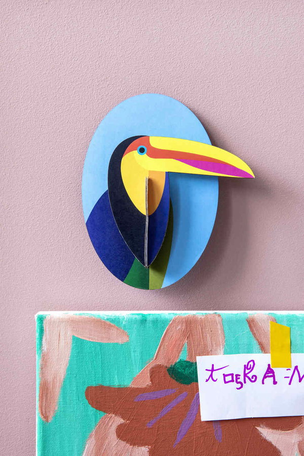 Wanddeko Papier 'Leuchtender Tukan'