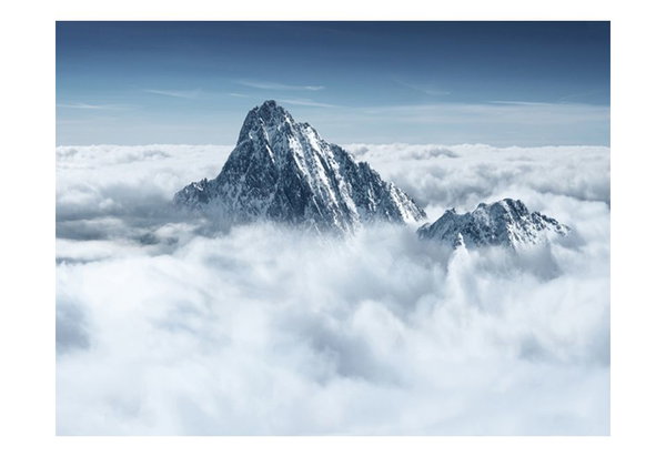 Tapete 'Bergspitze in den Wolken'
