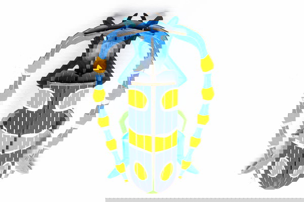 Objet mural en carton 'Rosalia Beetle Decor'